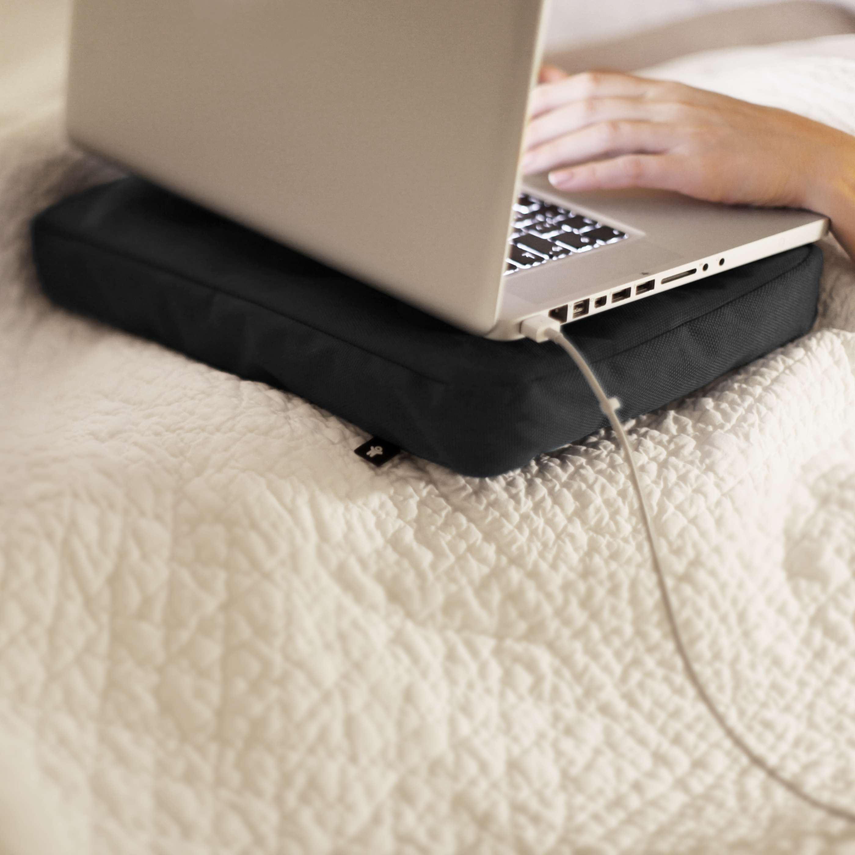 Laptop Cushion Dinner Tray Pillow Anti-SlipBlueBosign Surfpillow Insulated 
