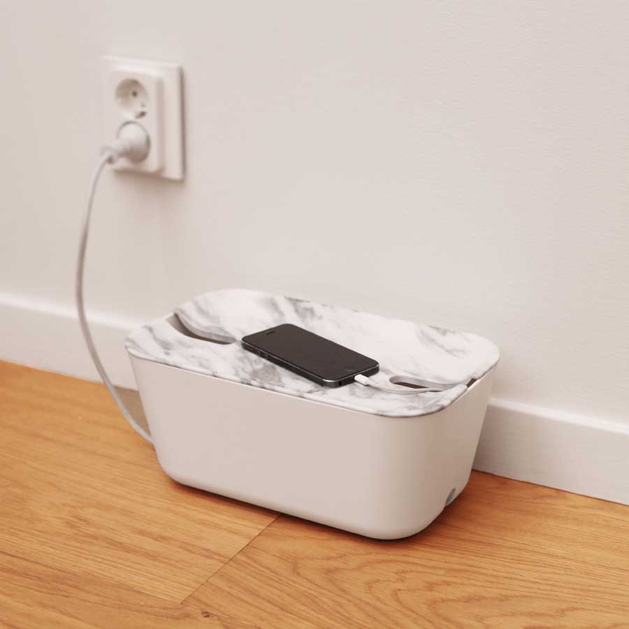 Cable Organiser M. Hideaway - White/Marble decor. 30x18x13,8 cm. Plastic, silicone - 5