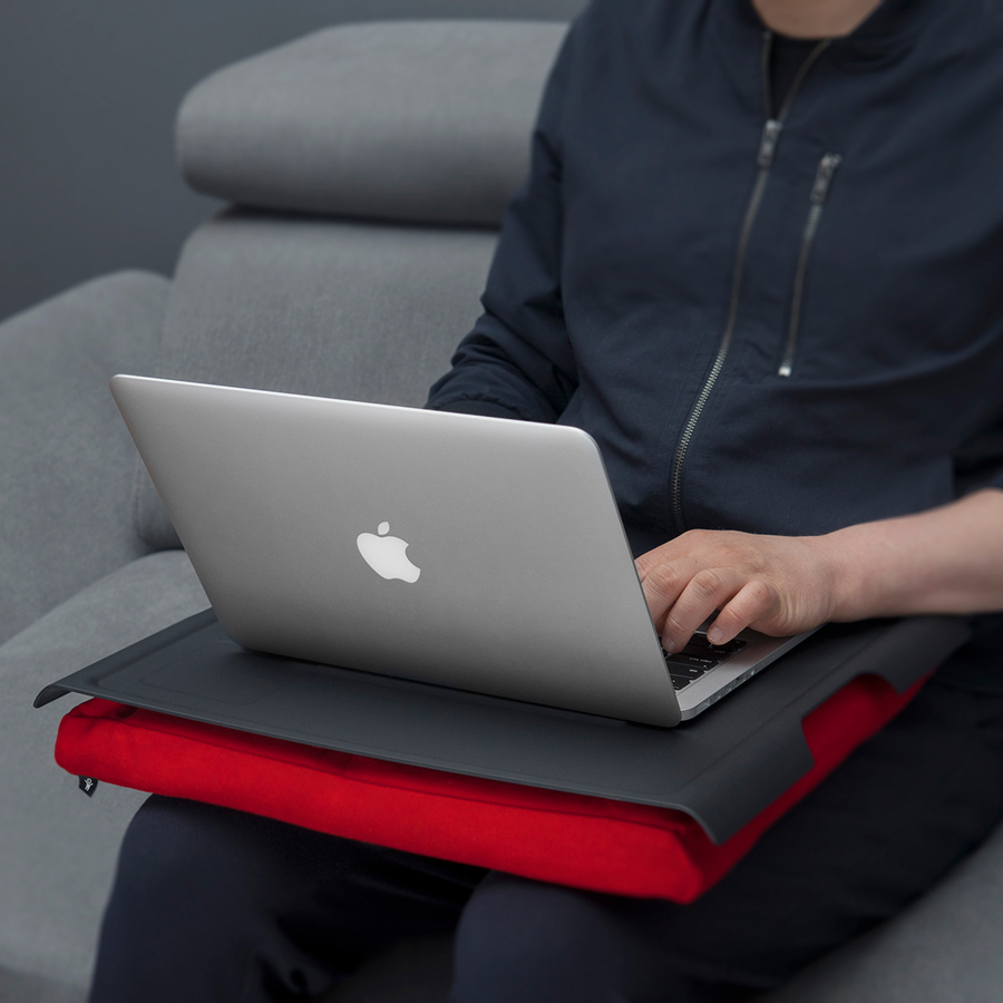 Laptray, Anti-Slip - Black/Red cushion. 46x38x6,5 cm. Plastic, cotton - 4