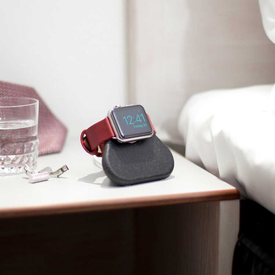 Bosign Apple Watch Charging Station - Tetra Nightstand - Black. 6x6x8 cm. Cast Iron - 3