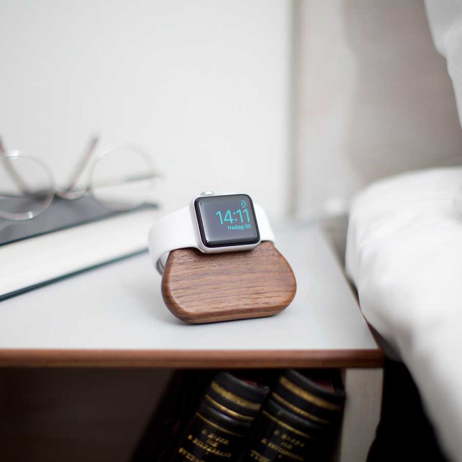 Bosign Apple Watch Charging Station - Tetra Nightstand -  6x6x8 cm. Solid Walnut wood (oiled) (Juglans Nigra L, USA) - 4