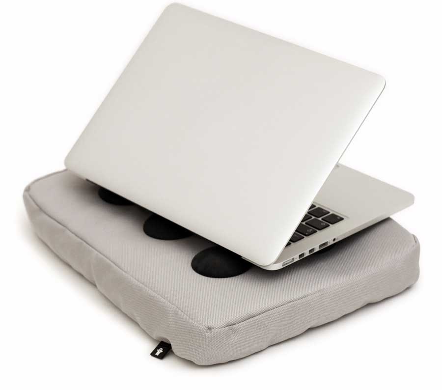 Surfpillow Hitech for laptop - Silver/Black. 37x27x6 cm. Polyester, silicone