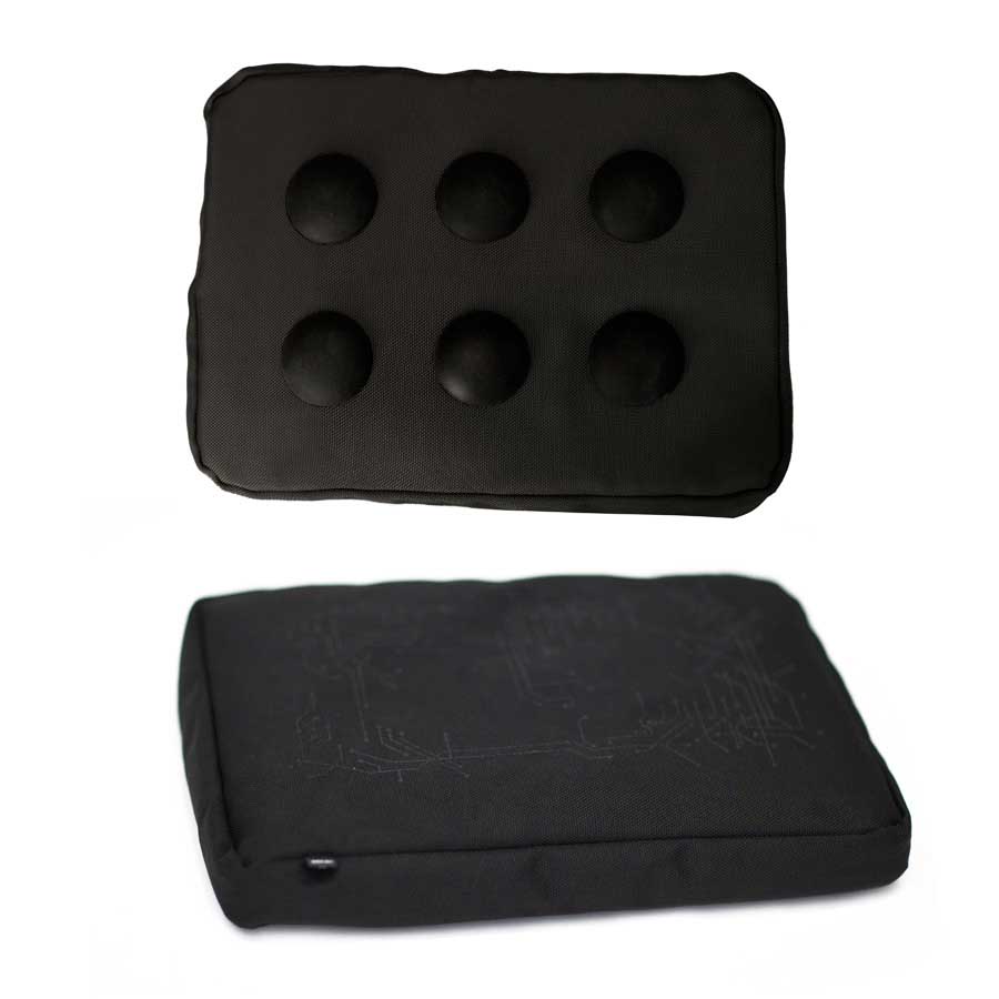 Surfpillow Hitech for laptop - Black/Black. 37x27x6 cm. Polyester, silicone - 4