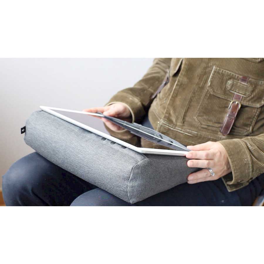 Kneck™ Travel Pillow 3-in-1. Comfort Plus.
For laptop, tablet and neck. 
Salt &amp; Pepper Gray