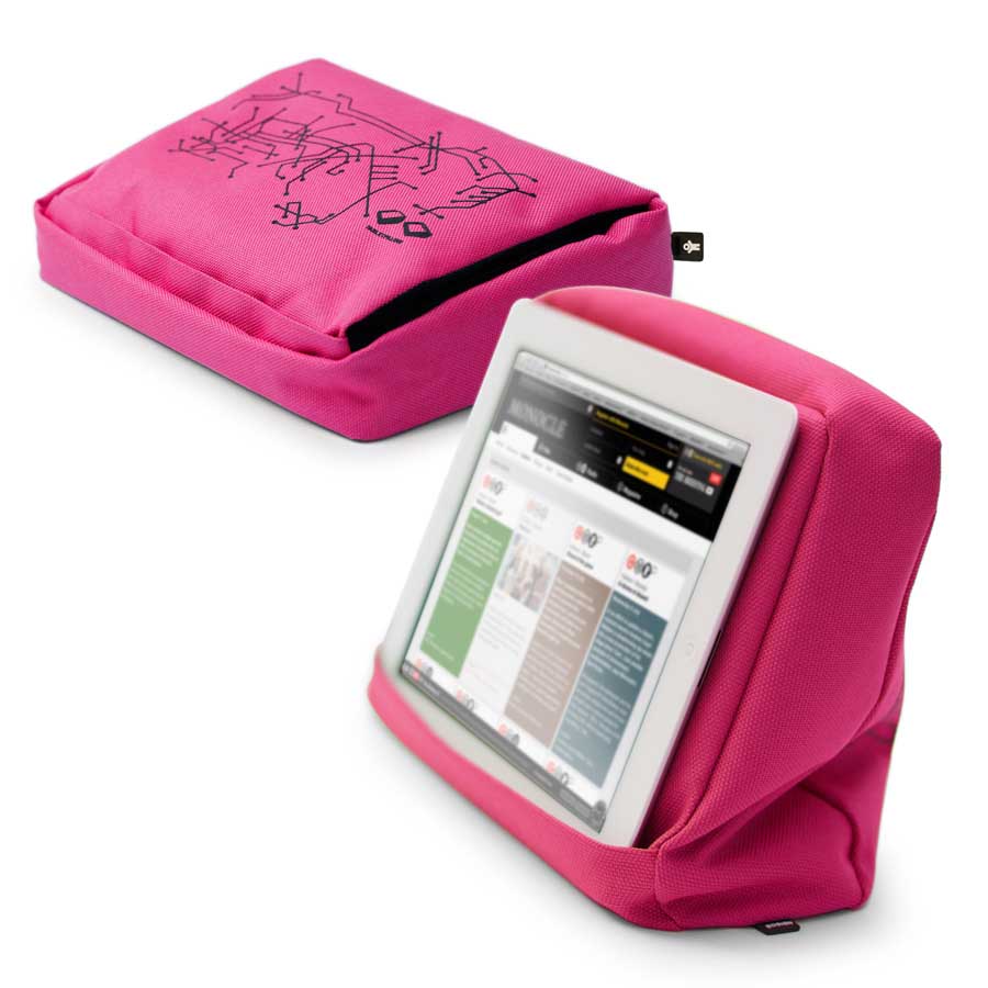 Tabletpillow Hitech 2 with inner pocket for iPad/tablet PC - Cerise/Black. 27x9,5x22 cm. Polyester, silicone