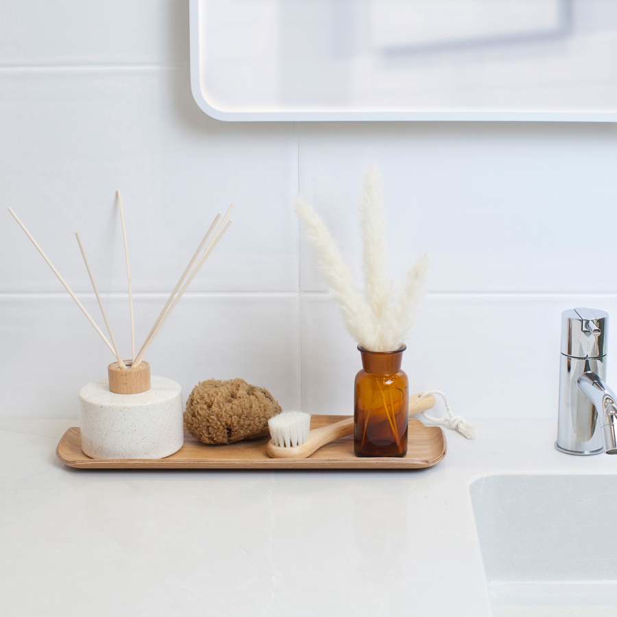 Water & Oil Resistant Wood Vanity Organiser for Bathroom. Willow Wood Tray LEAF. - Willow wood. Satin matt finish. 33x11,5x1,5 cm. Willow (Fraxinus mandschurica). - 1