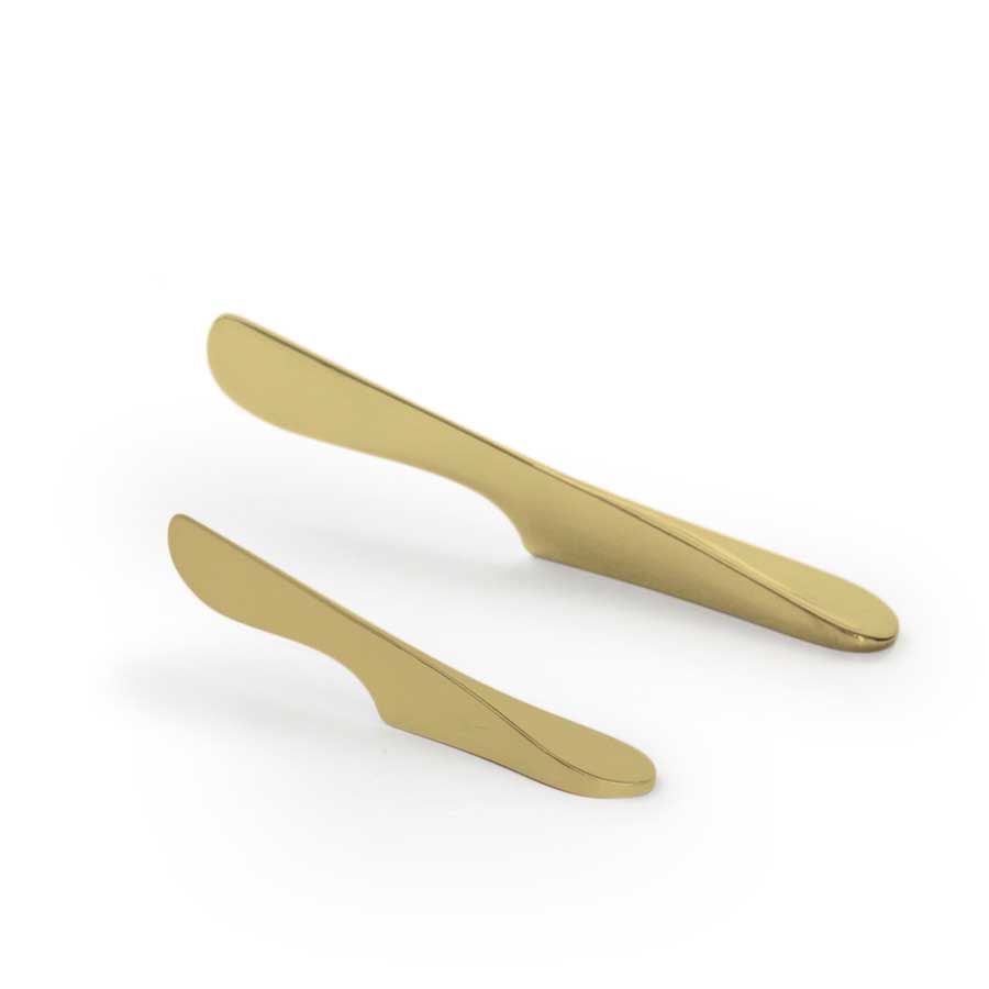 Self standing Spreader Knife Air, Large
Brass
Stainless steel