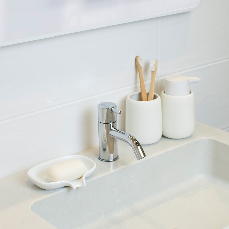 Porcelain Soap Saver Dish with Draining Spout - White. 13,5x10,5x2,5 cm. Porcelain - 3