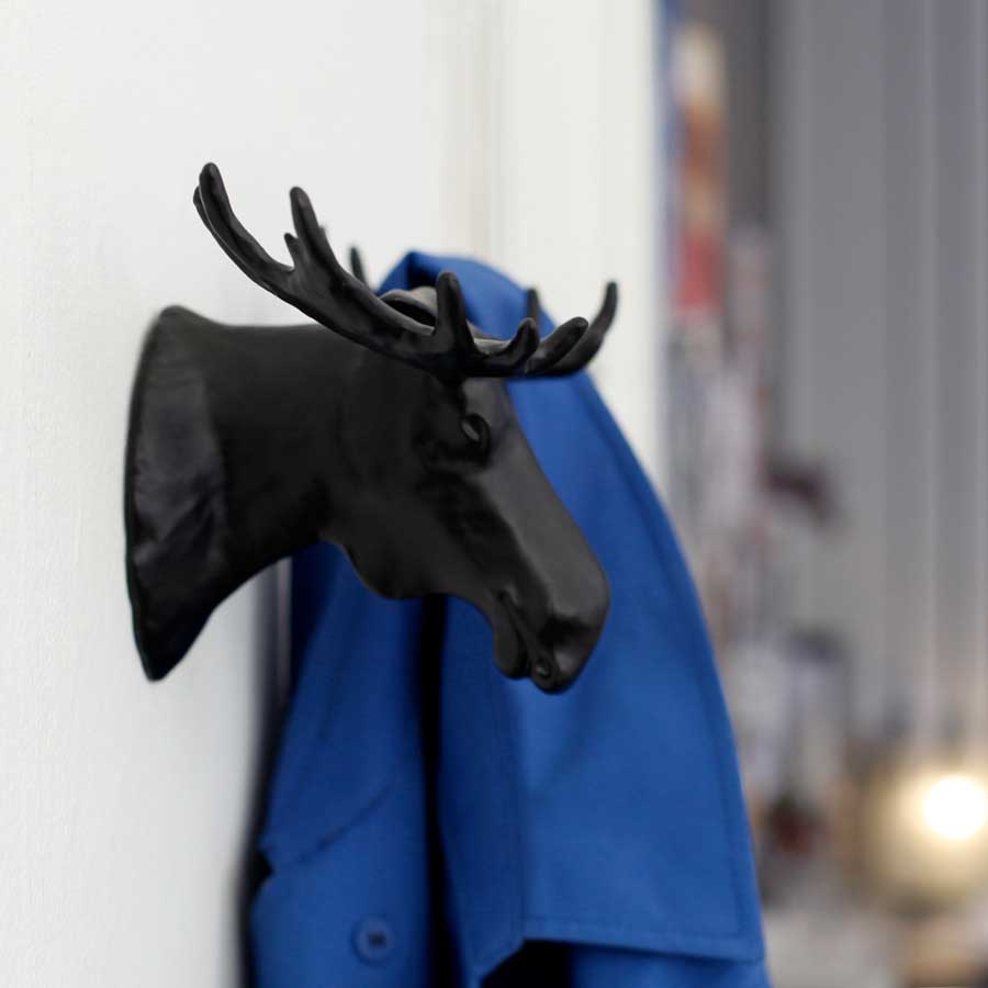 Moose Hook - Matte black. 22x12,5x13,8 cm. Lacquered cast zinc - 2